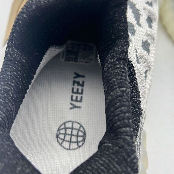 Adidas YEEZY 350 V2 CMPCT SLATE WHITE 1G9608 New‎ with box Men 10.5 New 🔥 - Picture 9 of 9